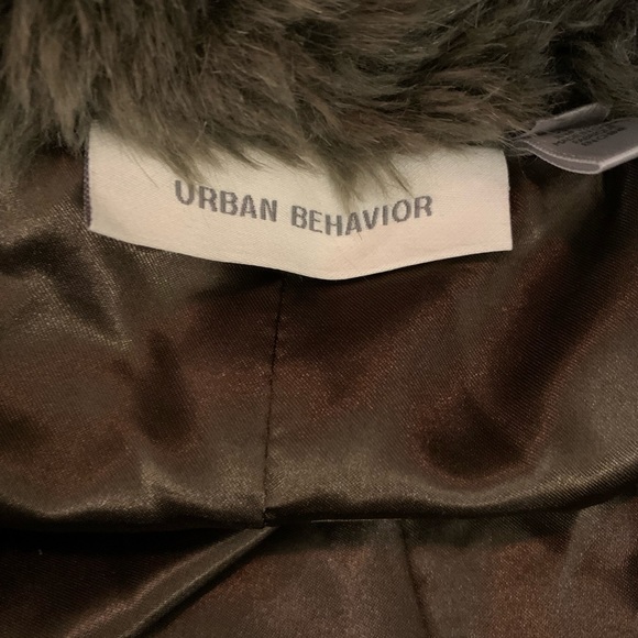 Urban Behavior Teddy Bear Coat. - Picture 6 of 8